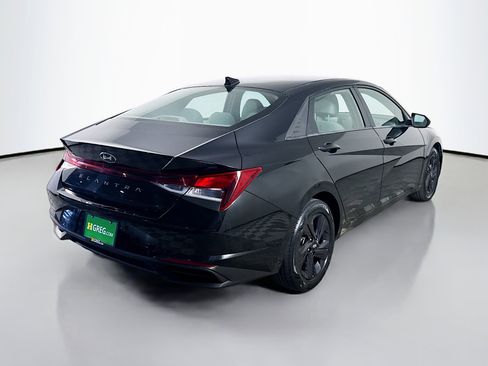 Used 2023 Hyundai Elantra SEL image 10