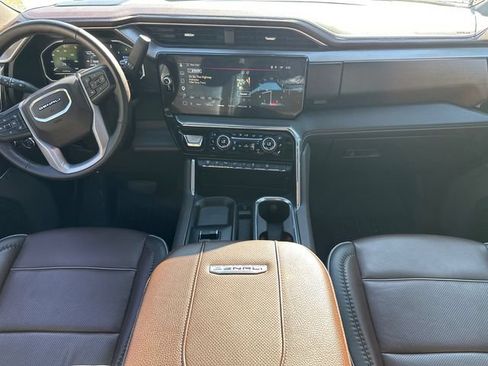 Used 2024 GMC Sierra 2500 Denali w/ Denali Reserve Package AWD/4WD image 22
