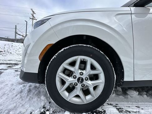 Used 2024 Kia Soul LX w/ Option Group 015 image 20