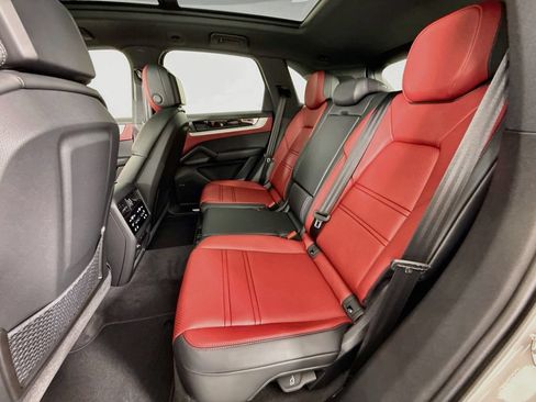 New 2026 Porsche Cayenne AWD/4WD image 23