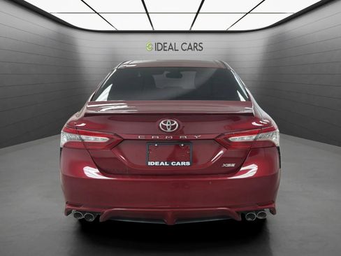 Used 2018 Toyota Camry XSE FWD image 6