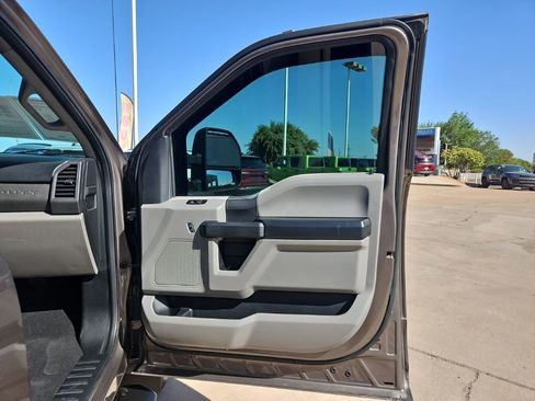 Used 2020 Ford F250 XL w/ STX Appearance Package AWD/4WD image 15