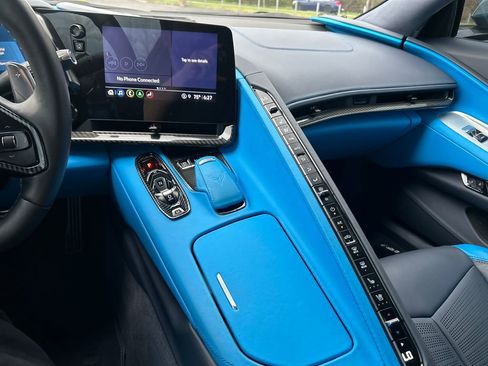 Used 2022 Chevrolet Corvette Stingray Premium Cpe w/ Z51 Performance Package RWD image 11