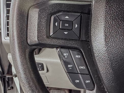 Used 2016 Ford F150 XLT w/ Trailer Tow Package image 14