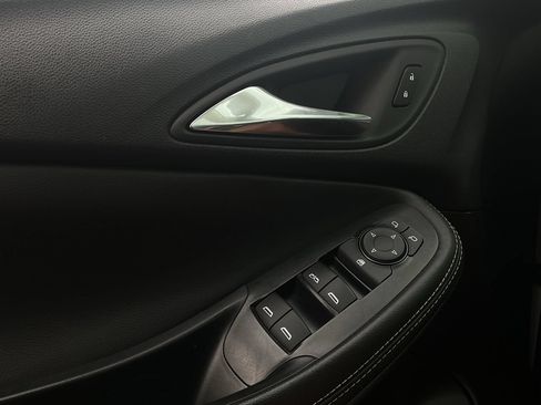 Used 2025 Buick Encore GX Preferred FWD image 19