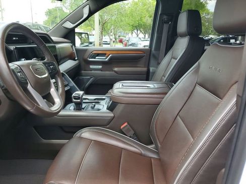 Used 2022 GMC Sierra 1500 Denali AWD/4WD image 19