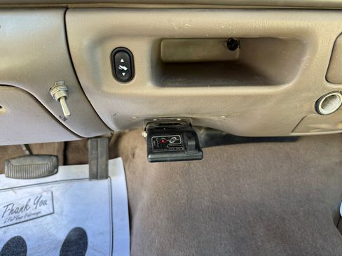 Used 2004 Ford F250 Lariat image 10