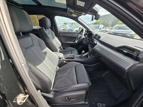 Used 2025 Audi Q3 2.0T Premium w/ Convenience Package AWD/4WD image 11