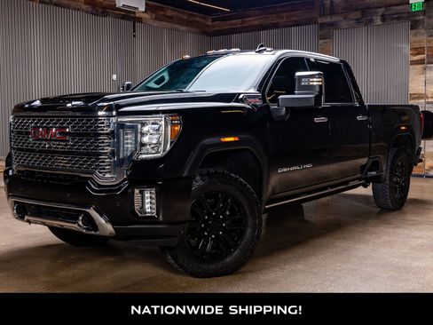 Used 2023 GMC Sierra 2500 Denali w/ Denali Black Diamond Edition AWD/4WD image 4