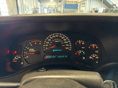 Used 2005 Chevrolet Silverado 2500 LS w/ Heavy-Duty Power Package image 23