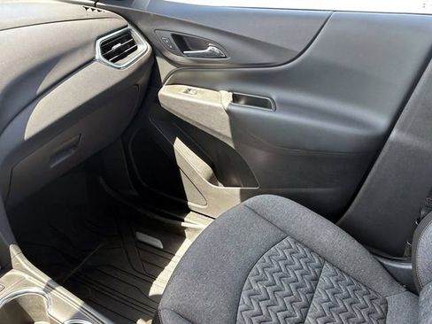 Certified 2024 Chevrolet Equinox LT w/ LPO, Floor Liner Package FWD image 29