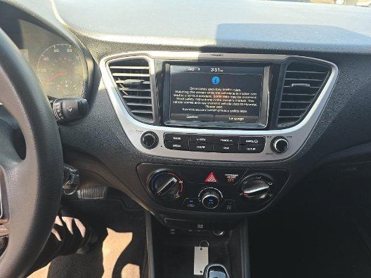 Used 2022 Hyundai Accent SEL FWD image 16