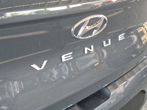 New 2026 Hyundai Venue SEL FWD image 10