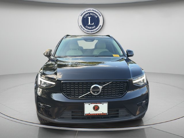Certified 2024 Volvo XC40 B5 Plus w/ Protection Package Premier AWD/4WD image 14