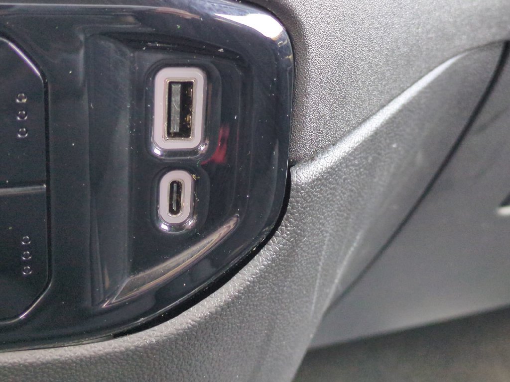 Used 2023 Chevrolet Silverado 1500 LT AWD/4WD image 20