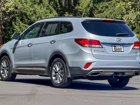 Used 2017 Hyundai Santa Fe Limited AWD/4WD image 6