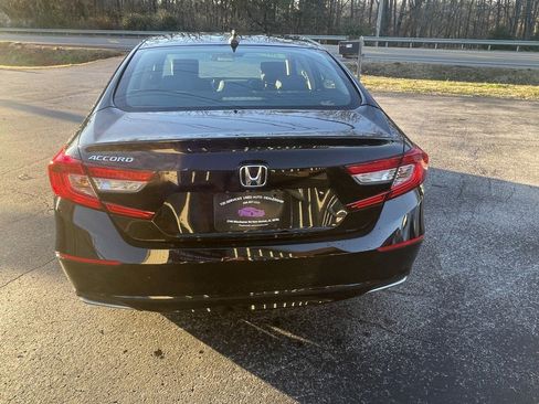 Used 2018 Honda Accord LX image 3