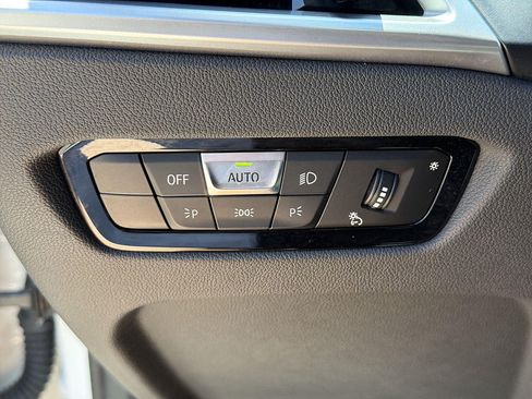 Used 2025 BMW 330i Sedan RWD image 17