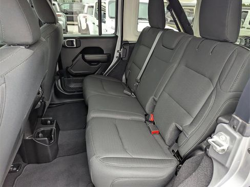Used 2021 Jeep Wrangler Unlimited Sport image 29