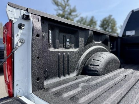 New 2025 Ford F350 Lariat w/ Lariat Ultimate Package image 7