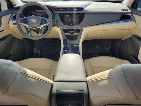 Used 2021 Cadillac XT5 Premium Luxury image 15