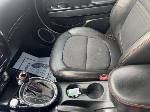 Used 2018 Kia Soul ! image 11