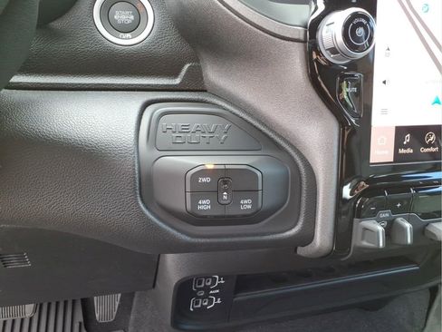 New 2026 RAM 2500 Tradesman AWD/4WD image 21