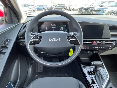 New 2026 Kia Niro LX image 13