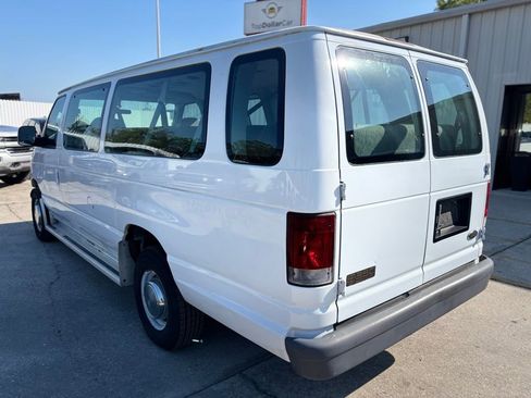 Used 2003 Ford E-350 and Econoline 350 XL image 3