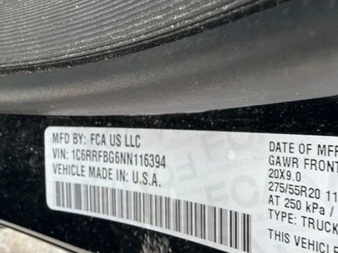 Used 2022 RAM 1500 Big Horn w/ Night Edition AWD/4WD image 17