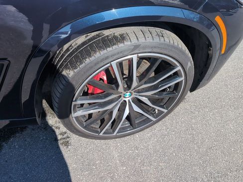 Used 2022 BMW X5 xDrive40i w/ M Sport Package image 9