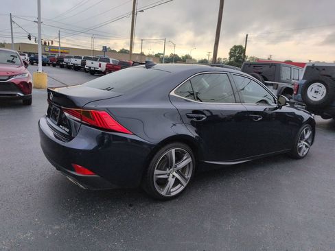 Used 2018 Lexus IS 300 AWD w/ Comfort Package image 5