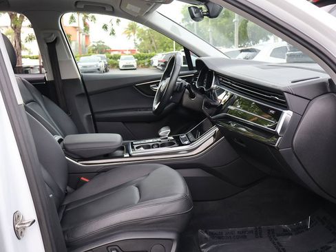 Used 2023 Audi Q7 3.0T Premium Plus w/ Premium Plus Package AWD/4WD image 29