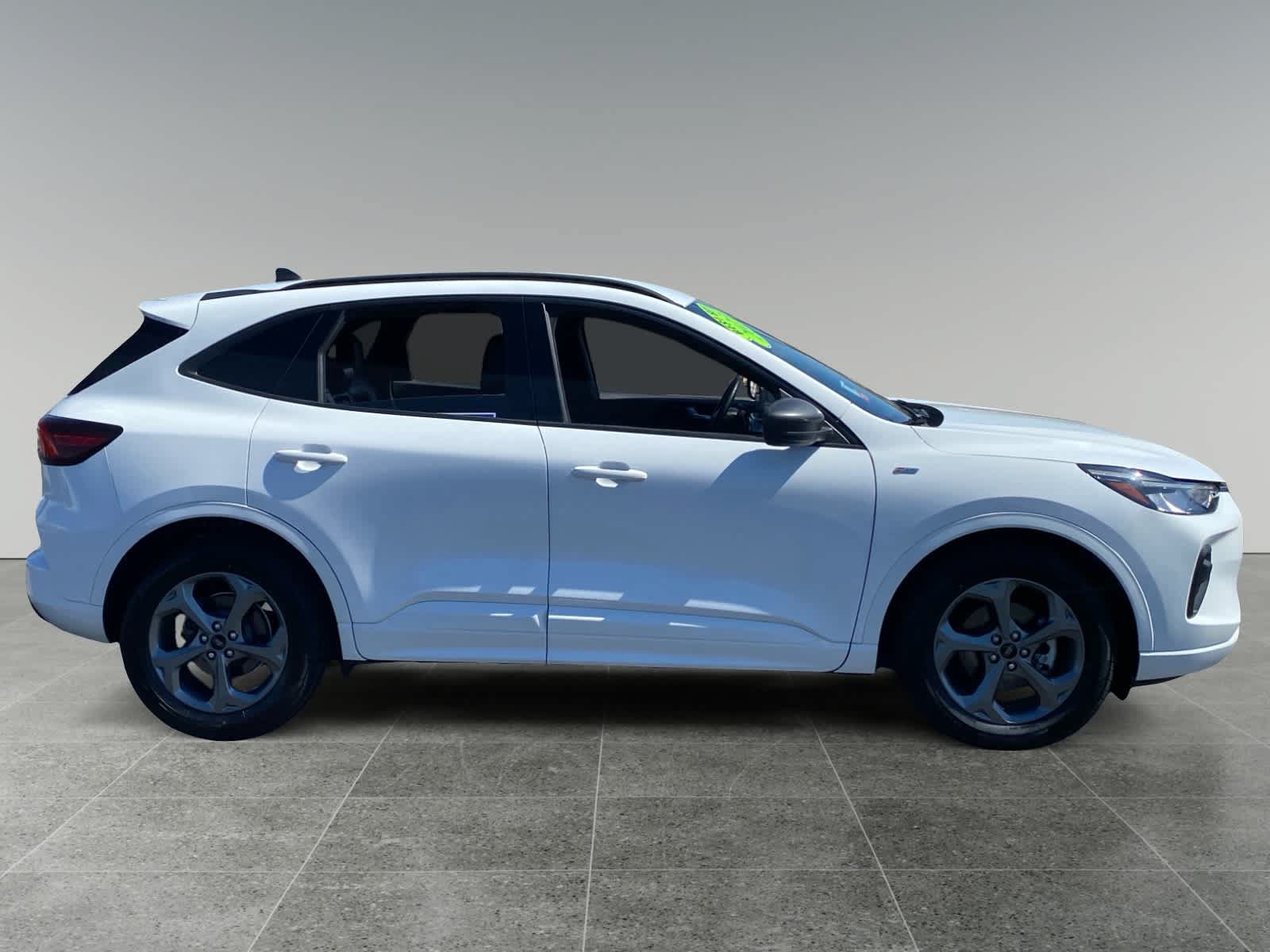 Used 2023 Ford Escape ST-Line FWD image 6