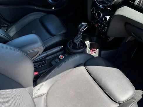 Used 2018 MINI Cooper S FWD image 8