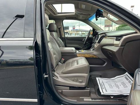 Used 2017 GMC Yukon XL Denali w/ Open Road Package AWD/4WD image 21