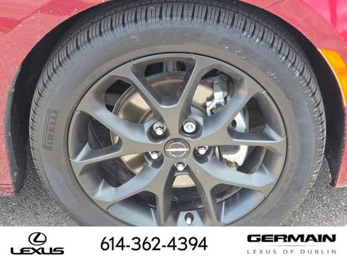 Used 2023 Chrysler Pacifica Limited w/ Uconnect Theater Family Group image 15