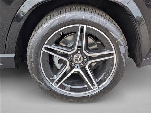 New 2026 Mercedes-Benz GLS 450 4MATIC image 10