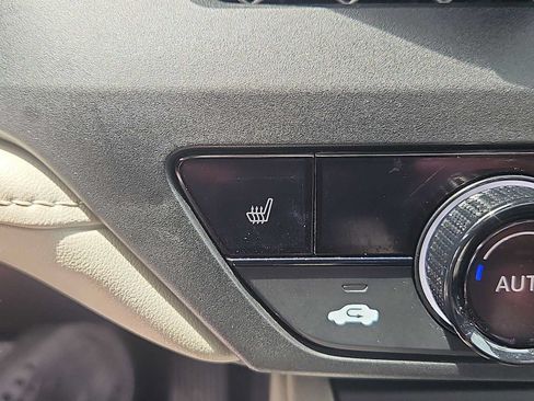Certified 2023 Honda Accord EX image 18