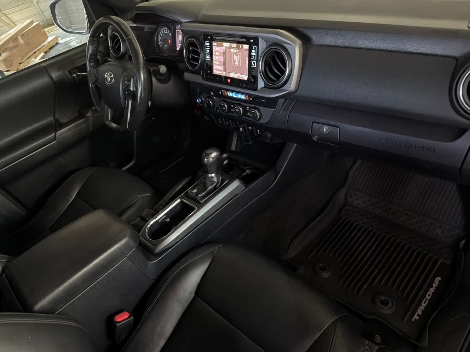 Used 2019 Toyota Tacoma TRD Off-Road AWD/4WD image 15