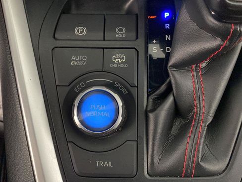 Used 2021 Toyota RAV4 XSE w/ Premium Package AWD/4WD image 17