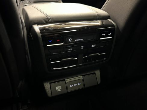 New 2026 Acura MDX SH-AWD image 29