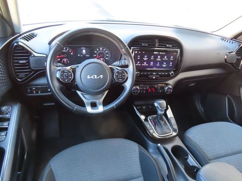 Certified 2022 Kia Soul EX FWD image 5