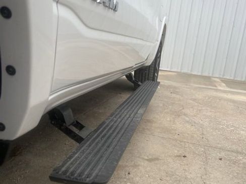 New 2026 RAM 1500 Laramie AWD/4WD image 29