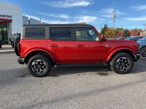Used 2023 Ford Bronco Outer Banks image 8