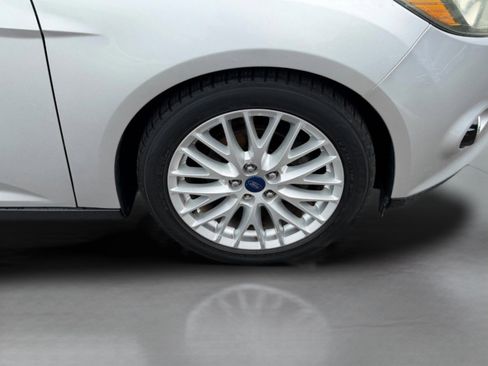 Used 2014 Ford Focus Titanium FWD image 23