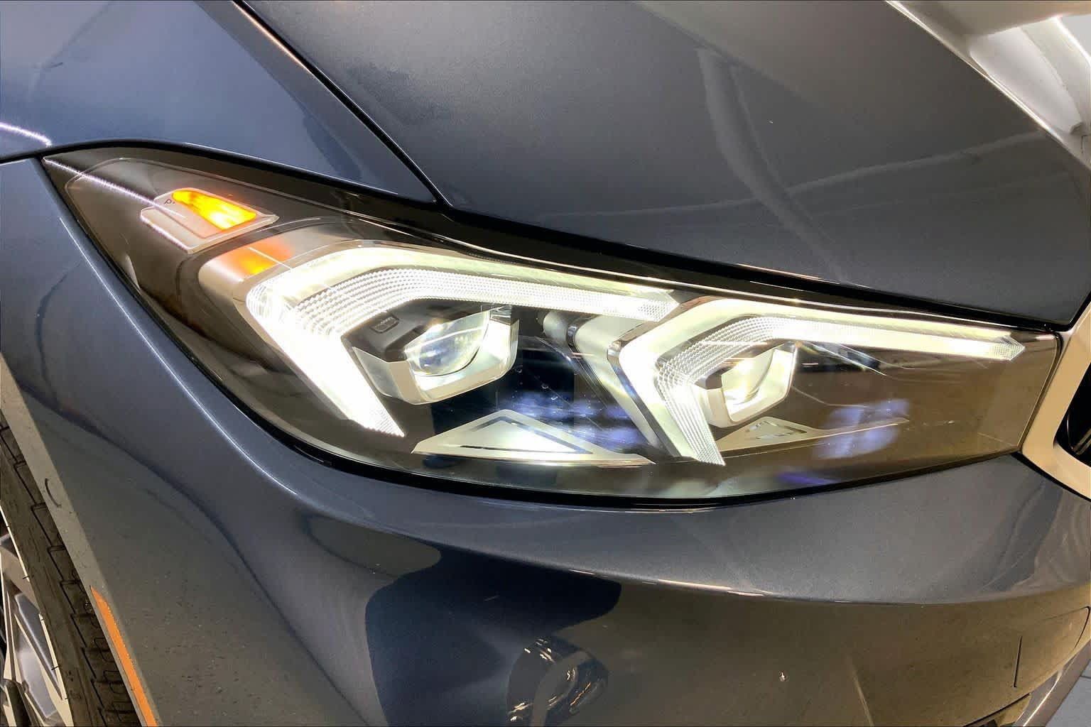 New 2026 BMW 330i xDrive Sedan w/ Premium Package AWD/4WD image 13