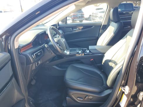 Certified 2023 Lincoln Nautilus Reserve image 12