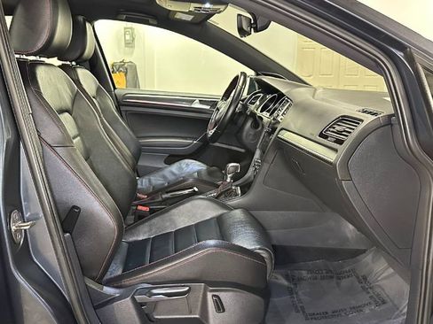 Used 2019 Volkswagen GTI SE FWD image 20