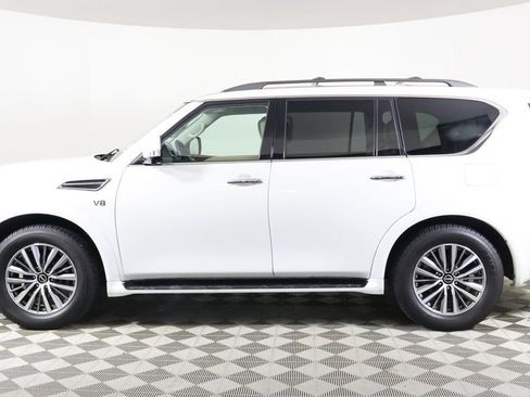 Used 2021 Nissan Armada SL w/ Captain's Chairs Package image 3